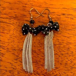 🎀Long Bow accent Earrings🎀